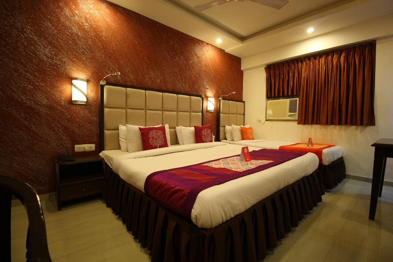 Oyo 8786 Hotel Maan Residency Ahmedabad Bagian luar foto