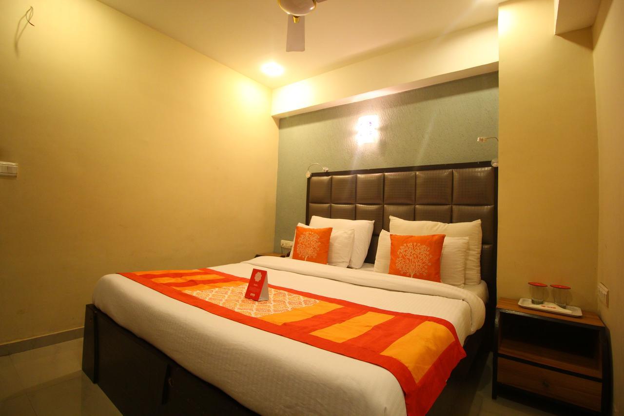 Oyo 8786 Hotel Maan Residency Ahmedabad Bagian luar foto