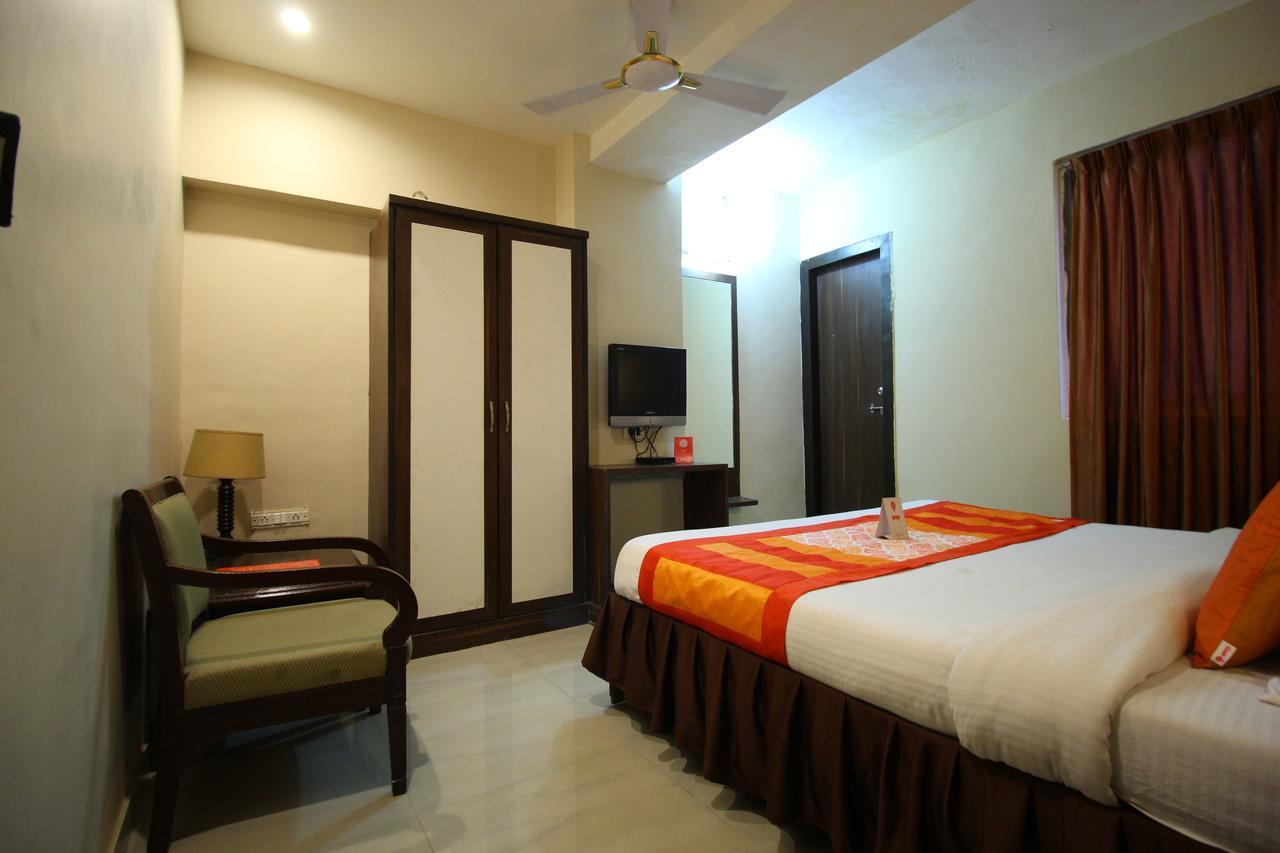 Oyo 8786 Hotel Maan Residency Ahmedabad Bagian luar foto