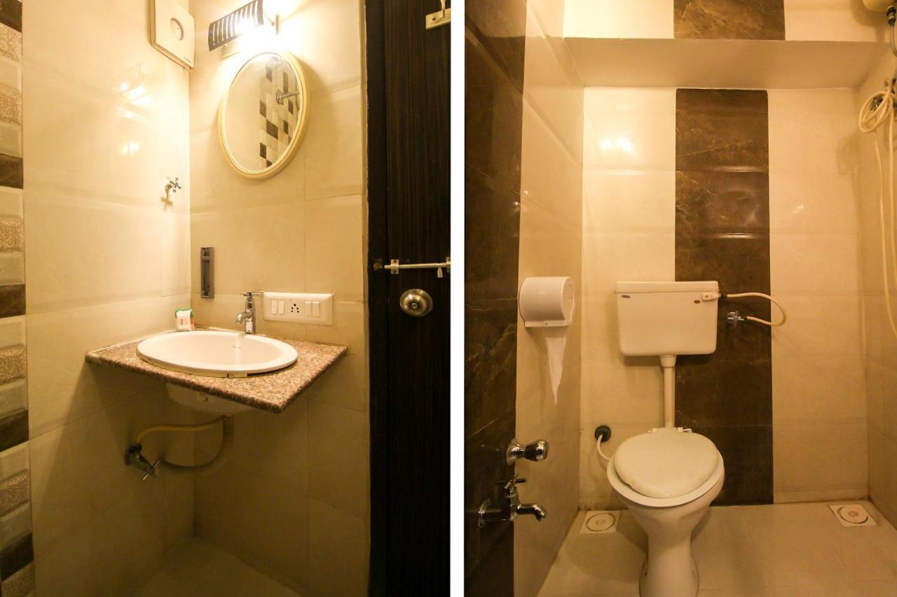 Oyo 8786 Hotel Maan Residency Ahmedabad Bagian luar foto