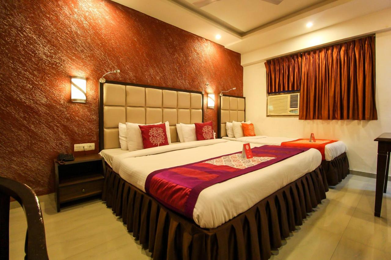 Oyo 8786 Hotel Maan Residency Ahmedabad Bagian luar foto